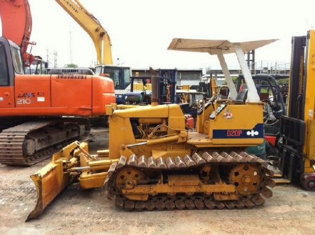 รถดันดิน KOMATSU D20P-6