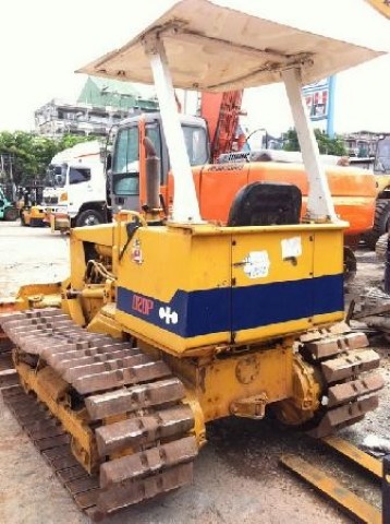 รถดันดิน KOMATSU D20P-6