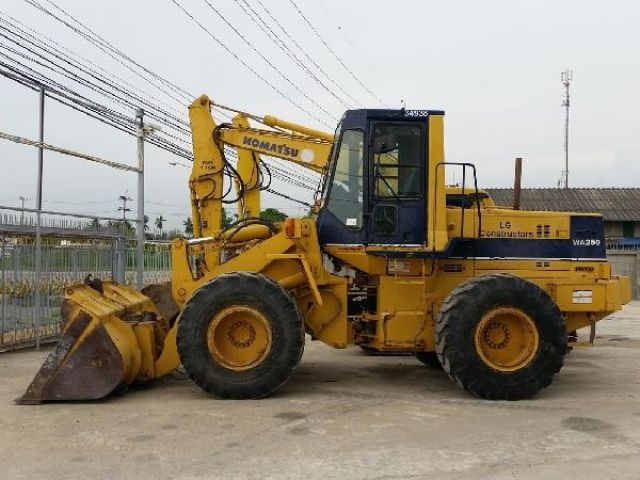 ใหม่ WA250-1 ยีห้อ KOMATSU สภาพสวย รถนำเข้าจาก USA แท้ 100% เอวดี เครื่องแน่น สภาพพร้อมใช้ ทดลองขับก่อนได้