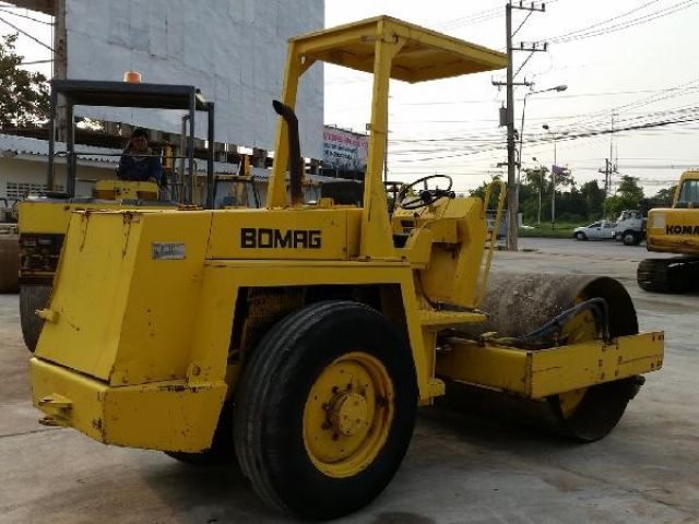 ขายรถบด 5.5 ตัน BOMAG BW172AD นำเข้าจาก USA แท้ 100% สภาพสวย ไม่เคยใช้งานในไทย