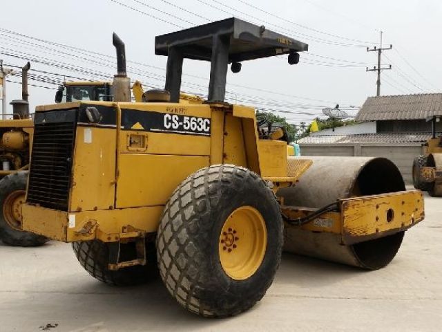 ขายรถบดบดอัดสั่นสะเทือนตัวบดหน้าเรียบ CATERPILLAR CS-563C นำเข้าจากประเทศอเมริกาแท้ 100% สภาพสวย