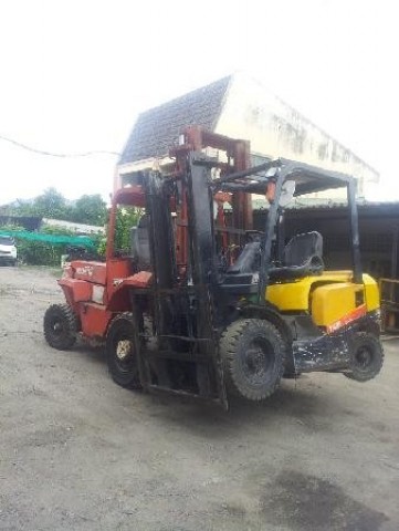 FORKLIFT 5.0 ตัน ยกสูง 4.0 เมตร ดีเซล เกียร์อัตโนมัติ ยางตัน