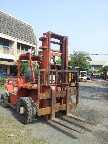 FORKLIFT 5.0 ตัน ยกสูง 4.0 เมตร ดีเซล เกียร์อัตโนมัติ ยางตัน