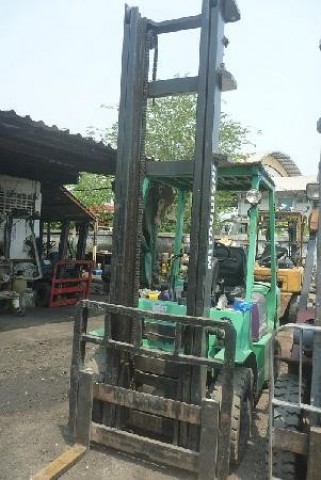 ขายFORKLIFT 2.5 ตัน ดีเซล S4S เกียร์ออโต้ ยกสูง 5.0 เมตร ยางตัน