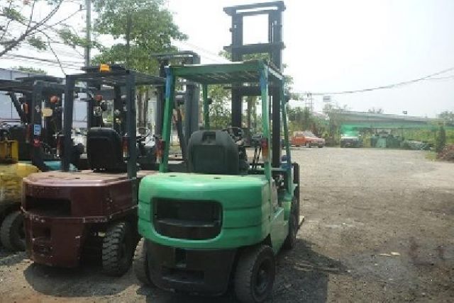 ขายFORKLIFT 2.5 ตัน ดีเซล S4S เกียร์ออโต้ ยกสูง 5.0 เมตร ยางตัน