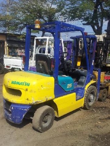 FORKLIFT 2.5 ตัน ดีเซล เกียร์อัตโนมัติ ยกสูง 3.0 เมตร ยางตัน