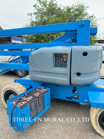 รถกระเช้า Boom Lift Genie Z-45/25