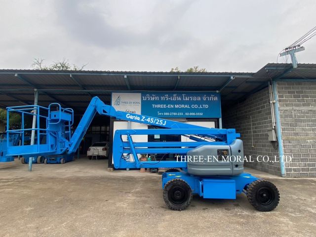 รถกระเช้า Boom Lift Genie Z-45/25J