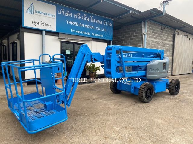 รถกระเช้า Boom Lift Genie Z-45/25J