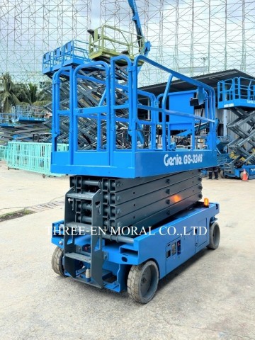 รถกระเช้า Scissor Lift Genie GS-3246