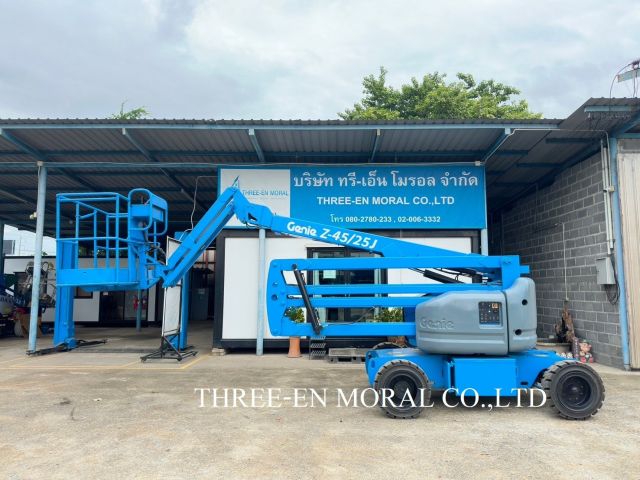 รถกระเช้า Boom Lift Genie Z-45/25J