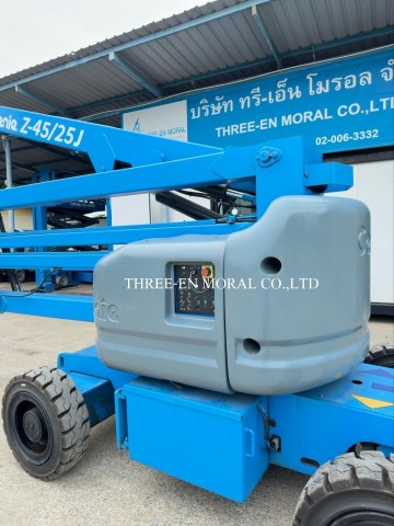 รถกระเช้า Boom Lift Genie Z-45/25J