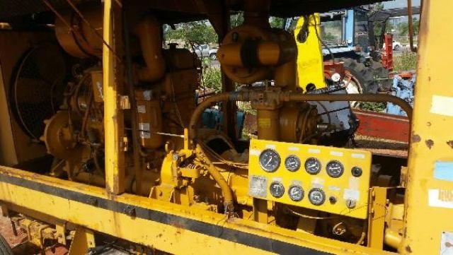 ขาย เครื่องปั๊มลม ขนาดใหญ่ มีล้อพ่วงลาก เทรเลอร์ komatsu EC105Vs-1 มือสอง เก่านอก พร้อมใช้งาน