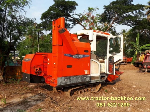 ขาย รถเกี่ยวข้าว KUBOTA ตู้เก๋ง DC15 หนวดกุ้ง เก่าญี่ปุ่น สภาพสวย ชม VDO ได้ ครับ