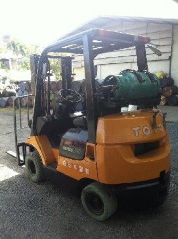 ขาย Forklift Toyota 7FGK20 ติดแก๊ส ทำสีใหม่ เครื่องแน่น เพียง 180,000 เท่านั้น!!!