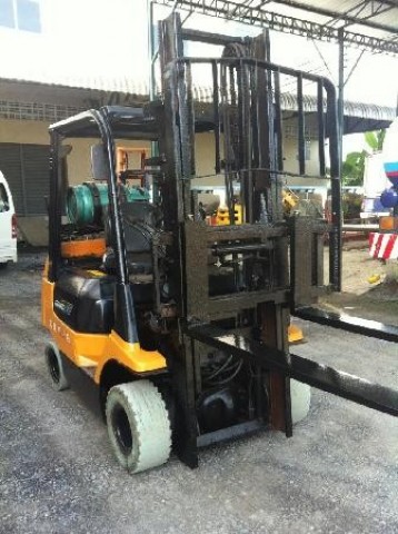 ขาย Forklift Toyota 7FGK20 ติดแก๊ส ทำสีใหม่ เครื่องแน่น เพียง 180,000 เท่านั้น!!!