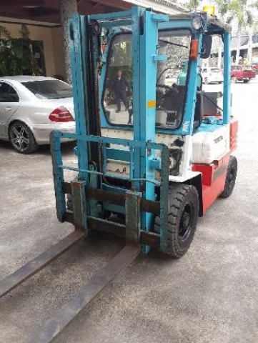 ขายForklift Toyota 5FG25 นำเข้าติดแก๊สพร้อมใช้งาน สภาพดีมาก