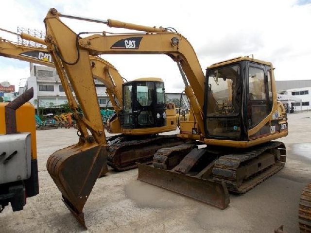 ขายรถแบคโฮ CAT 307B 4RW00438