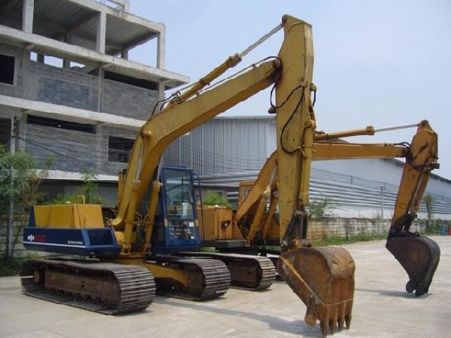 KOMATSU PC120-3