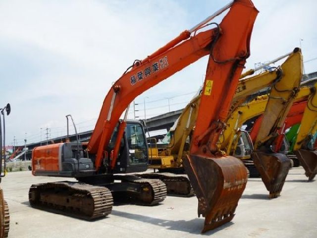 ขายรถแบคโฮ HITACHI ZX200-3 202318 2006 y.