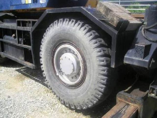 ขายรถเครน KOMATSU LW250-2 1991 Y.