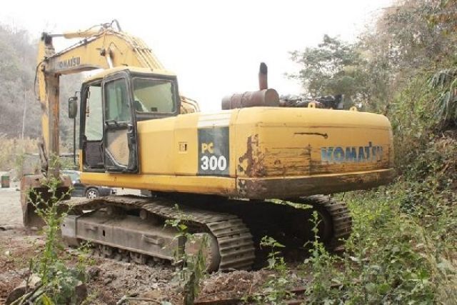 ขายรถแบคโค KOMATSU PC300-7-20099 ปี 2003