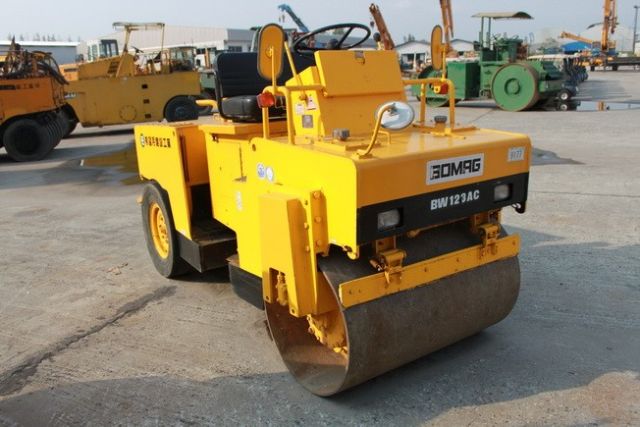 ขายรถบดถนน BOMAG BW123AC-218807