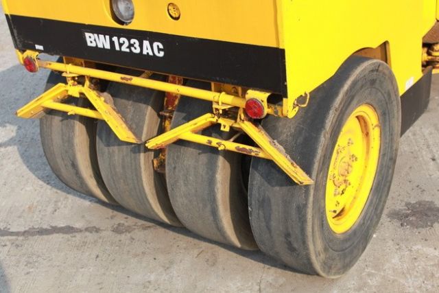 ขายรถบดถนน BOMAG BW123AC-218807