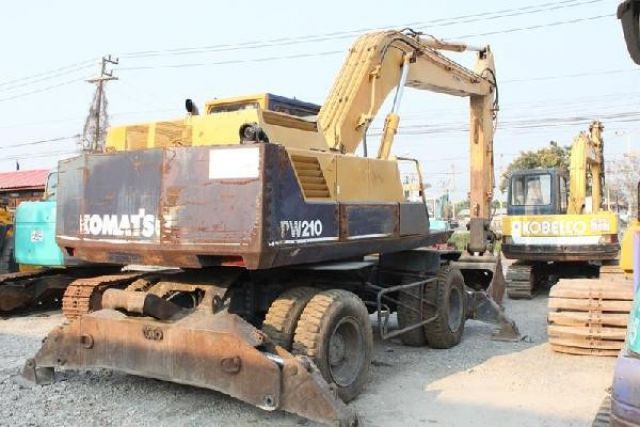 ขายรถแมคโคล้อยาง KOMATSU PW210-1-10092