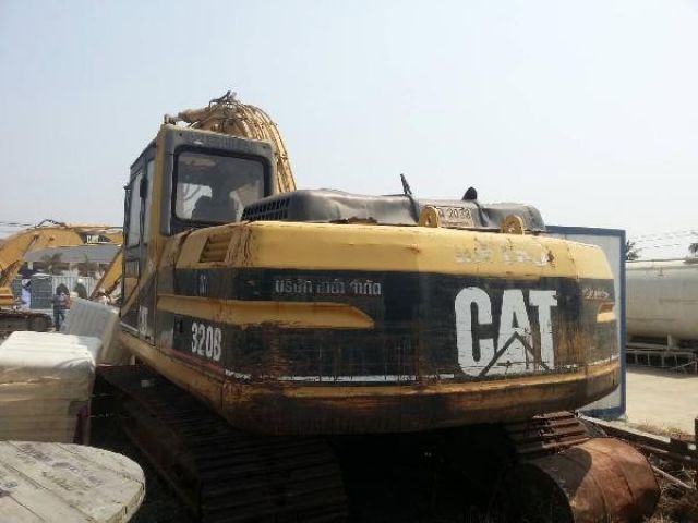 ขายรถแบคโฮ CAT 320B 5BR00277