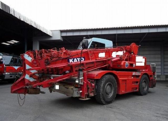 ขายรถเครน KATO KR22H-II 1999Y