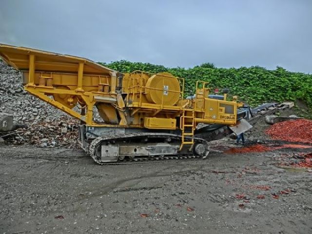 ขายรถโม่หิน KOMATSU BR350JG นำเข้าจากญี่ปุ่น