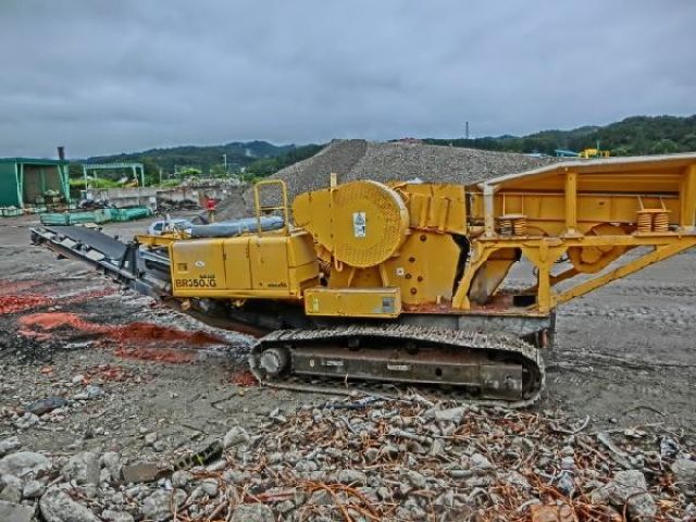 ขายรถโม่หิน KOMATSU BR350JG นำเข้าจากญี่ปุ่น