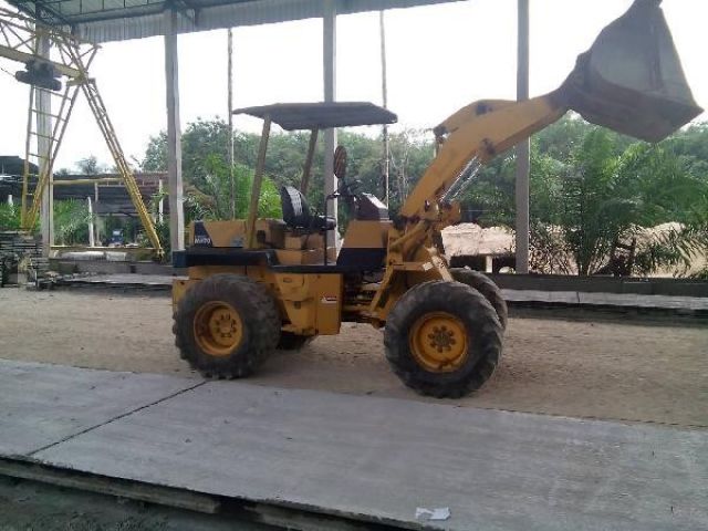 ขายรถตักล้อยาง KOMATSU WA70-1-14857