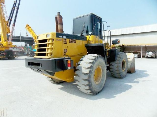 ขายรถตักล้อยาง KOMATSU WA300-3E-63161