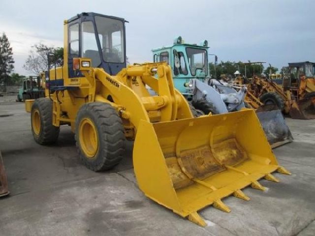 ขายรถตักล้อยาง KOMATSU WA 300-1