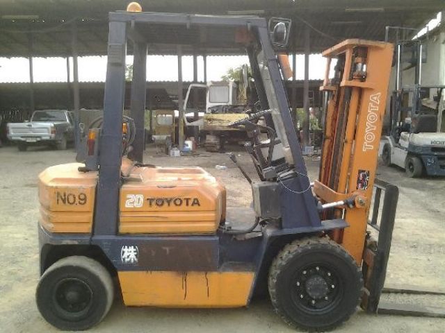 ขายรถฟอร์คลิฟ TOYOTA 5 FG 20 ใช้ได้ 2 ระบบ นำเข้าจาก ติดต่อยุด 081-987-0866