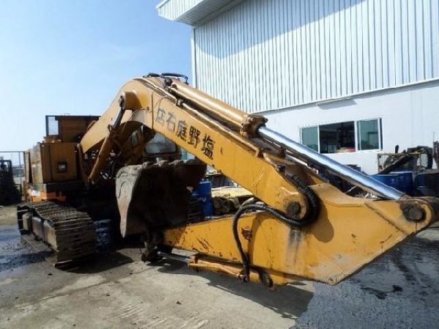 ขายรถแบคโฮ Komatsu PC200-1 S/N 2383 6สูบ เครื่องยนต์ 6D10 รถนำเข้า พร้อมใช้งาน