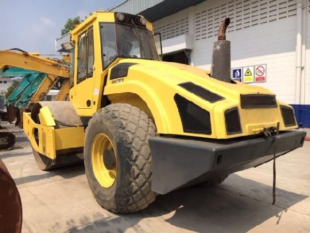 รถบด Bomag BW211D-4 (GAM ) Single drum roller สนใจโทร. 080-6565422 (หนิง)