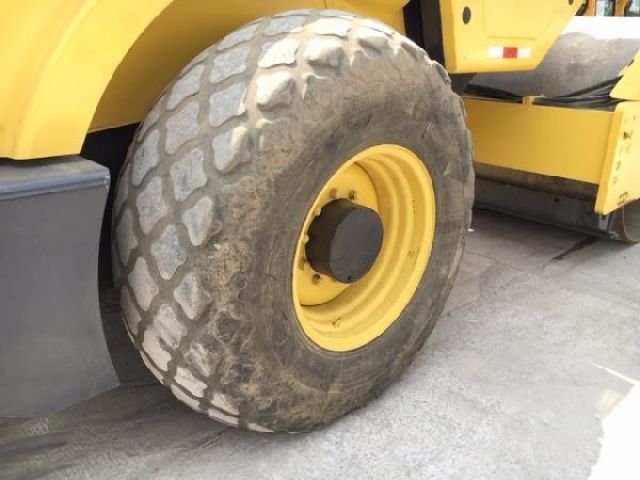 รถบด Bomag BW211D-4 (GAM ) Single drum roller สนใจโทร. 080-6565422 (หนิง)