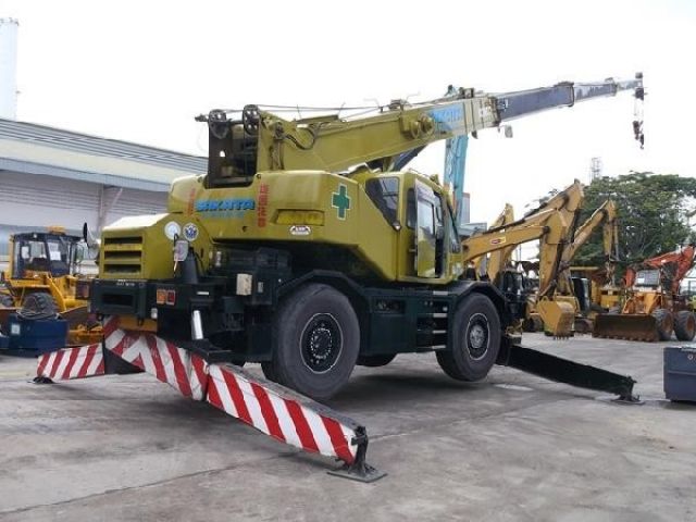 รถเครน 25 ตัน Kobelco RK250-5 นำเข้าจากญี่ปุ่น สนใจโทร. 080-6565422 (หนิง)