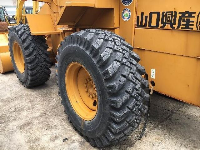 รถตักล้อยาง Caterpillar 910F #1YK-02448 สต็อกนำเข้าจากญี่ปุ่น โทร. 080-6565422 (หนิง)