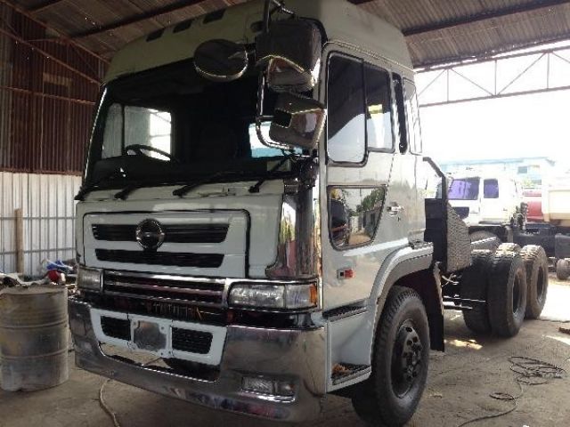 ขายหัวลากสิบล้อ HINO PROFIA 325 แรง เทอร์โบ อินเตอร์คลูเลอร์ เครื่อง K13C มาใหม่พึ่งประกอบเสร็จ ยังไม่เคยใช้งาน เอกสารเล่มทะเบียนพร้อมโอน หัวเก๋งโฉม